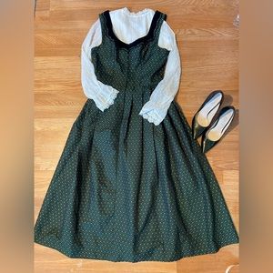 Tostmann Original Oesterr Trachten Green Floral Dress !!